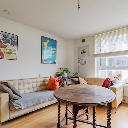 Characterful 1 Bedroom Flat Close To Dlr London Eksteriør bilde